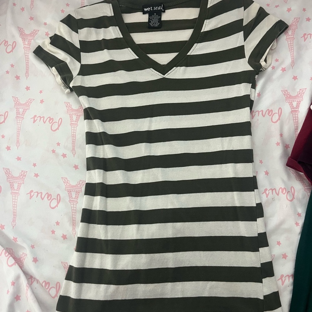 Wet Seal Women's Short Sleeve Striped Tee - Olive and Cream